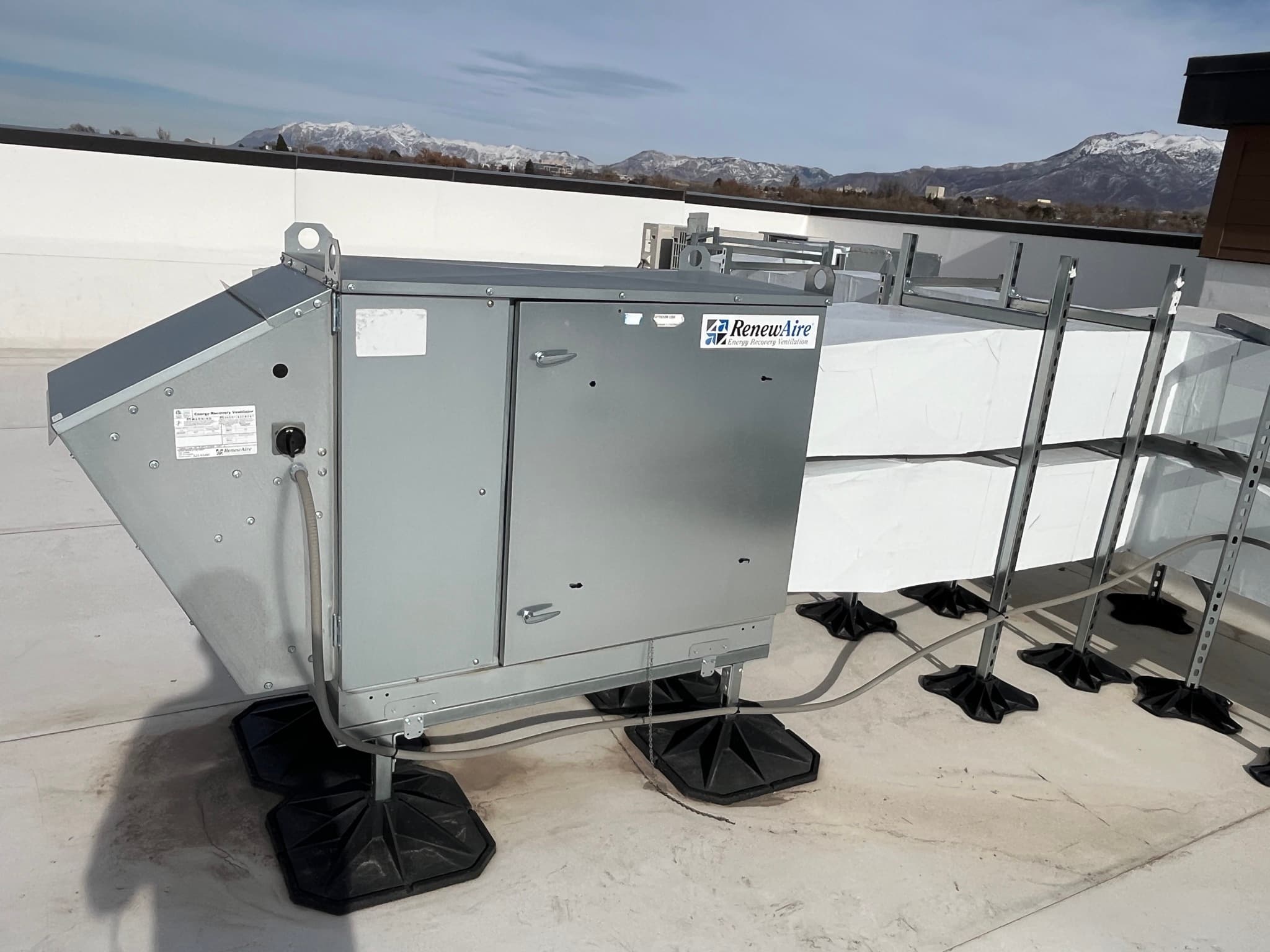 Multi-fan array deployment